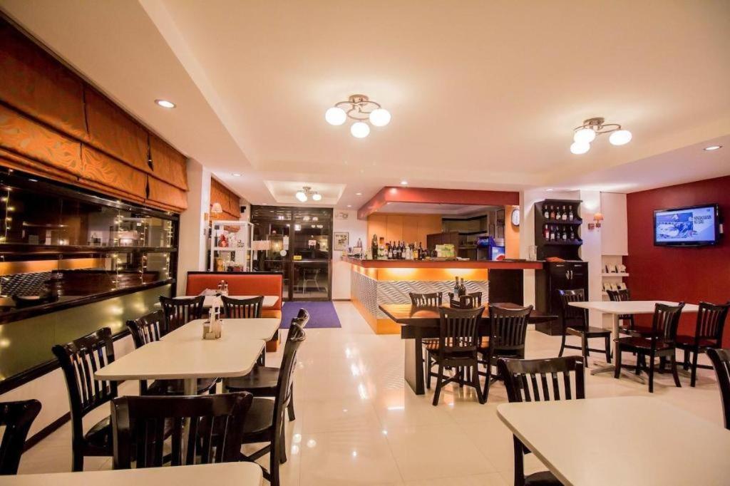 The Red Palm Suites And Restaurant Butuan City Εξωτερικό φωτογραφία