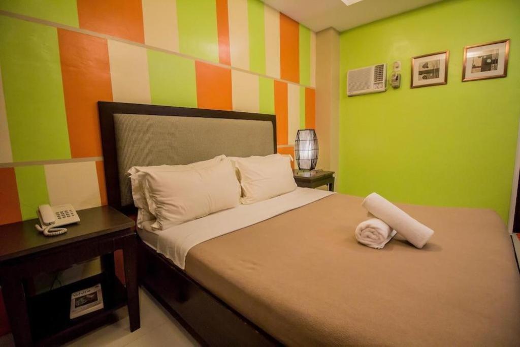 The Red Palm Suites And Restaurant Butuan City Εξωτερικό φωτογραφία