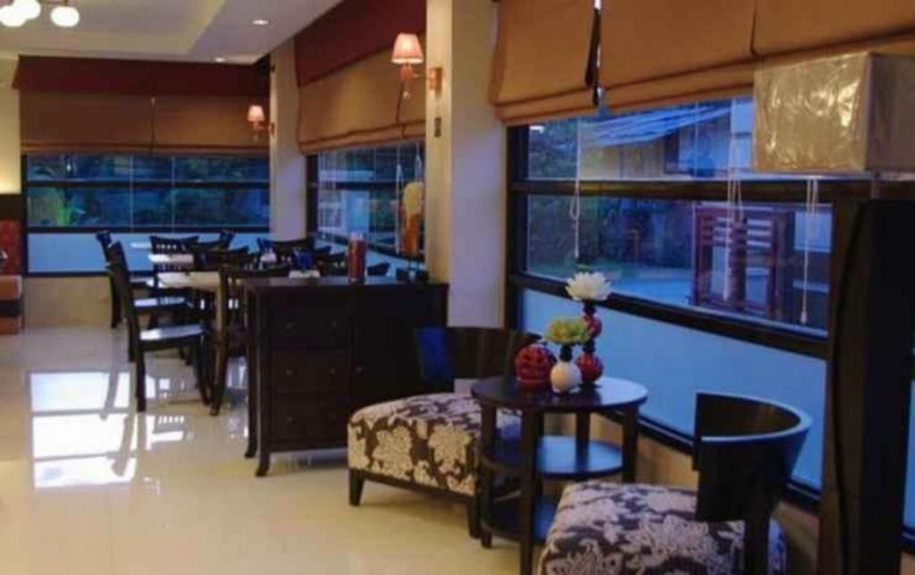 The Red Palm Suites And Restaurant Butuan City Εξωτερικό φωτογραφία