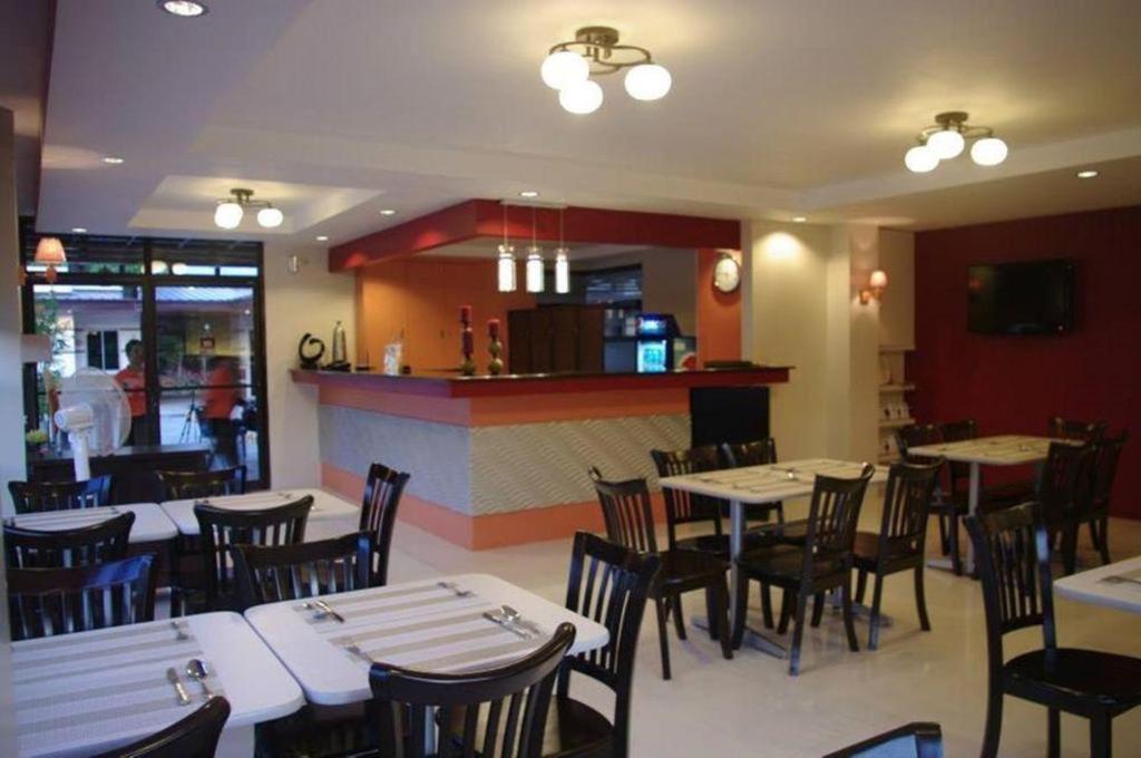 The Red Palm Suites And Restaurant Butuan City Εξωτερικό φωτογραφία