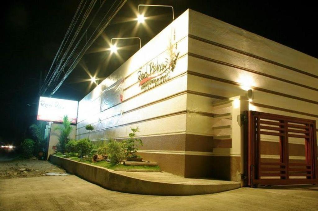 The Red Palm Suites And Restaurant Butuan City Εξωτερικό φωτογραφία
